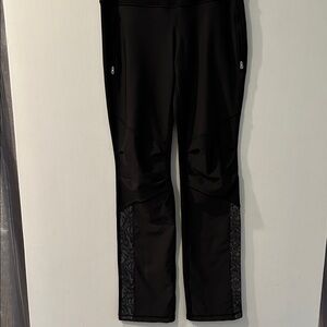 Lululemon Run: Bold In The Cold Pant
Black. Size 6